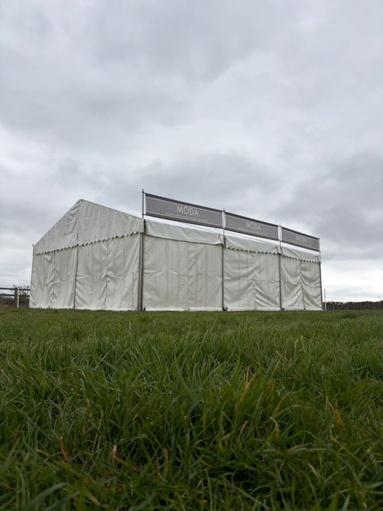 c9e93695 c220 4f52 9545 3ab3d6de3f6a